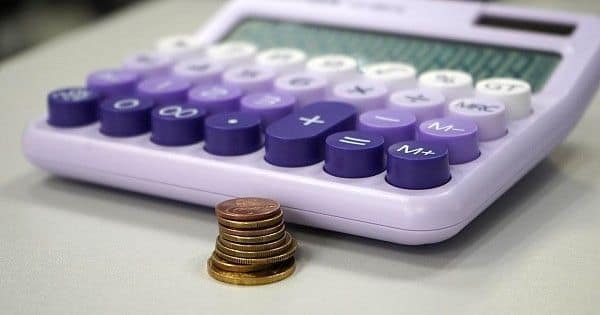 Доллар у 2,8 рубля, биткоин — к $85 тыс.: прогнозы на май 2026 года