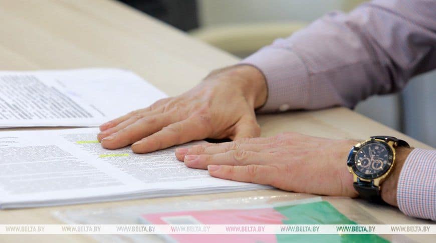 Беларусь вводит новые правила для ИИ, принимающего решения о людях