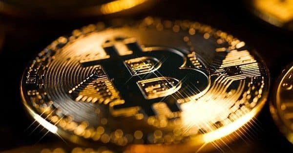 Биткоин снова ниже $60 тысяч: рынок ждёт пробоя критического уровня $58 тыс.