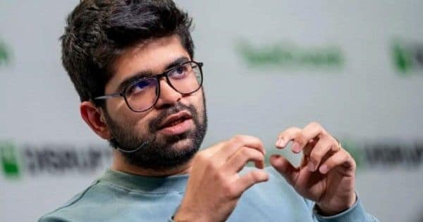 Глава Perplexity: Microsoft искусственно создала офисного работника, чтобы продавать софт