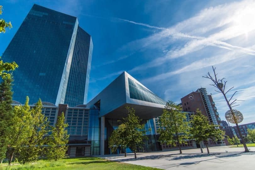 ЕЦБ выбрал 36 компаний для пилота цифрового евро — среди них Deutsche Bank и Revolut