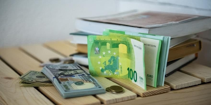 Доллар подрос на торгах 29 апреля: что ждать от курса НБРБ