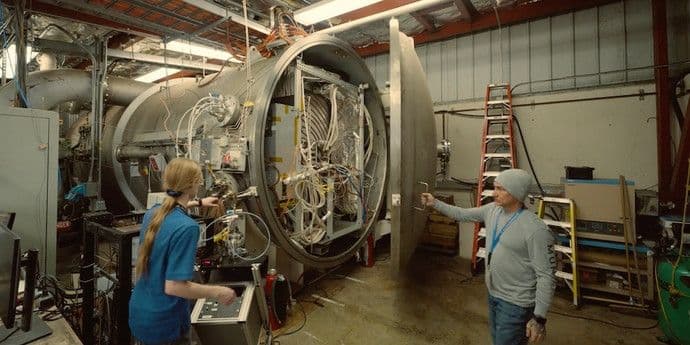 NASA испытала двигатель мощностью 120 кВт для пилотируемых полётов на Марс
