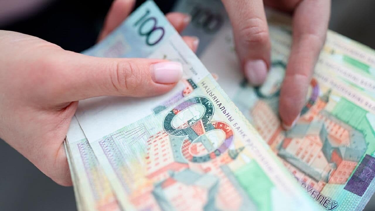 Белорусы резко увеличили вложения в депозиты на срок свыше трёх лет