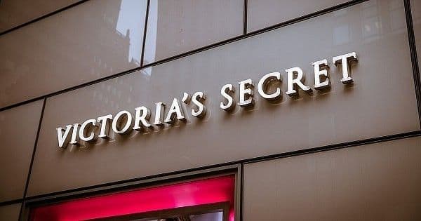 Акции Victoria's Secret взлетели на 47% за день: ставка на бюстгальтеры сработала