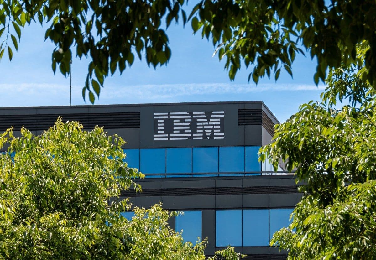 Экс-вице-президент IBM обвинил компанию в сокрытии трёх взломов иностранными хакерами