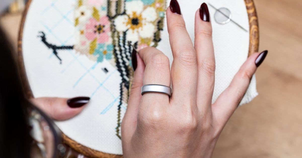 Oura Ring 5: меньше, легче, но не лучше — честный разбор нового смарт-кольца