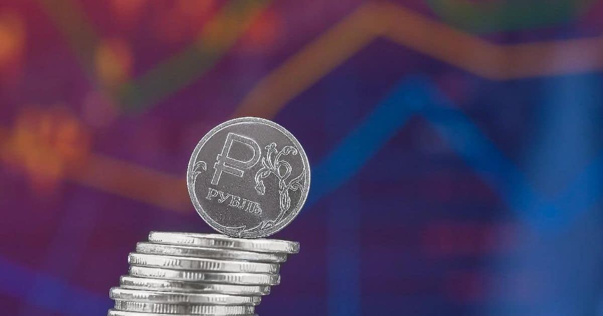 Белинвестбанк снизил ставки по вкладам в российских рублях