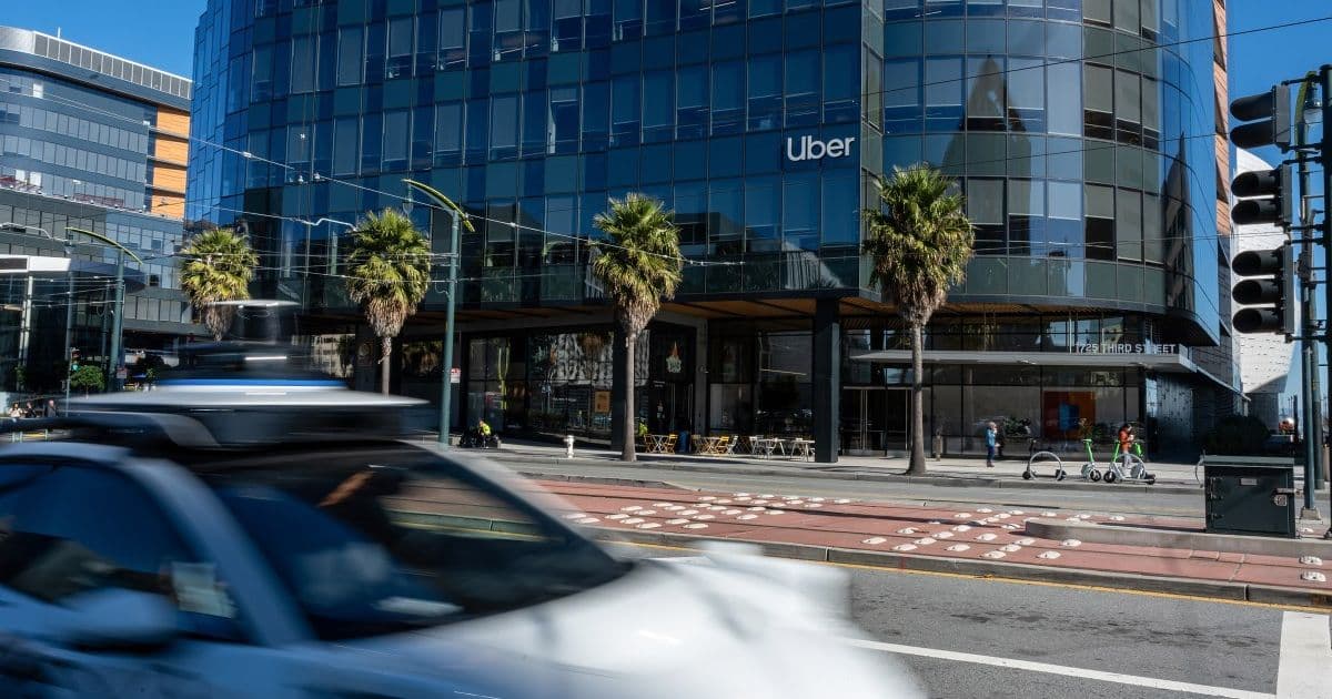 Uber хочет превратить миллионы водителей в сенсорную сеть для беспилотников