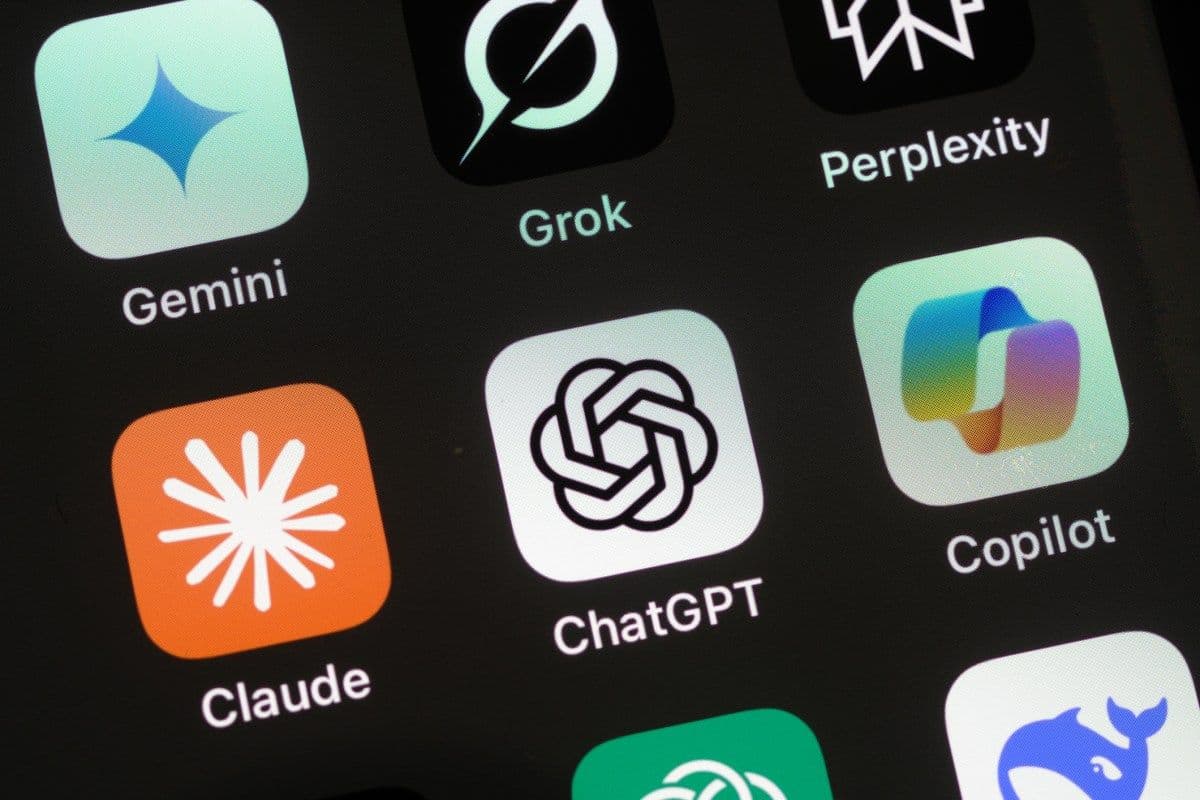 iOS 27 позволит выбирать ИИ-модель: Apple открывает систему для Google, Anthropic и других