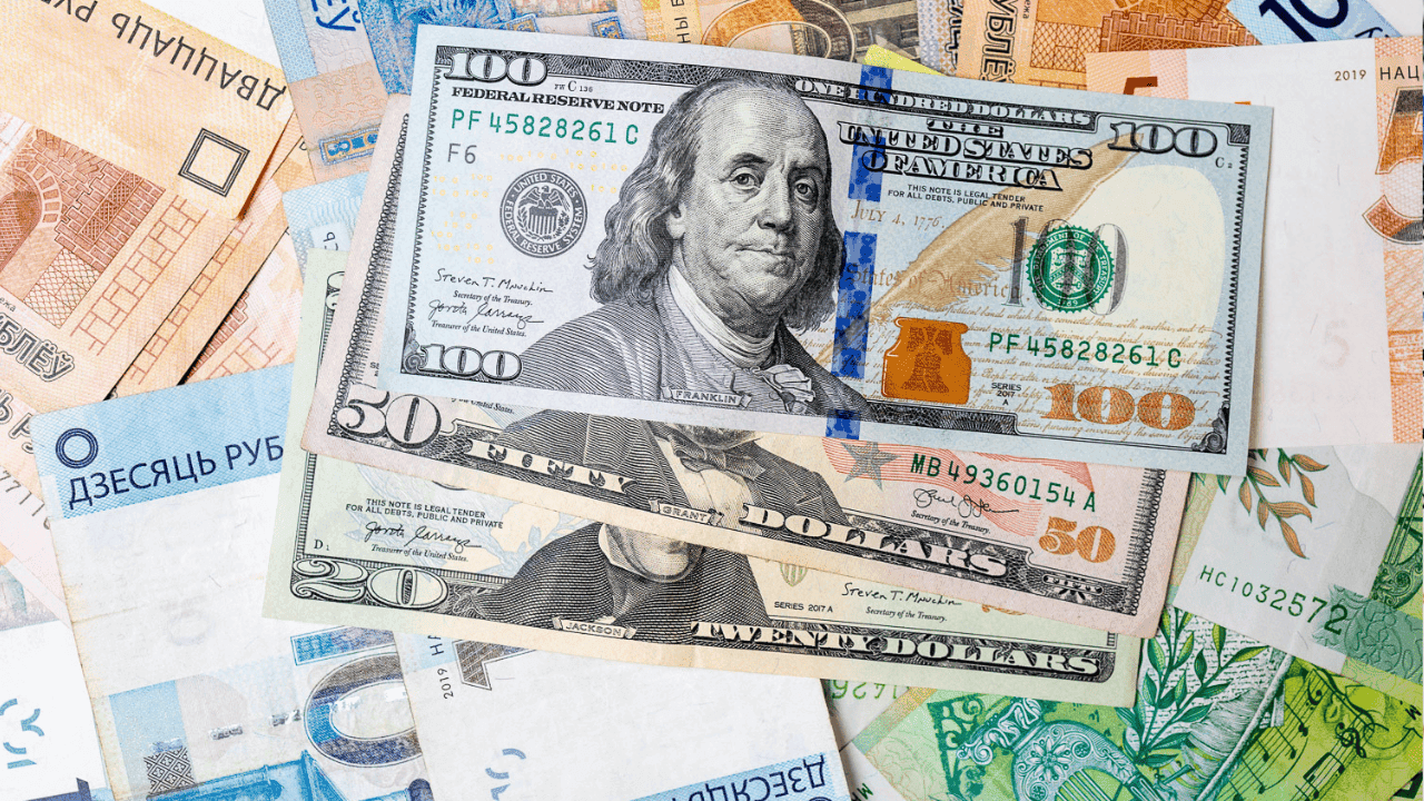 Минфин России возвращается на валютный рынок: что ждёт курс рубля и доллара в Беларуси