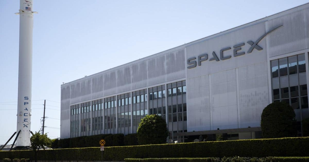 SpaceX планирует вложить до $119 млрд в завод по производству чипов Terafab в Техасе