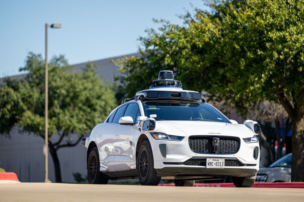 Waymo зарегистрировал 577 беспилотников в Техасе — Tesla отстаёт в 14 раз