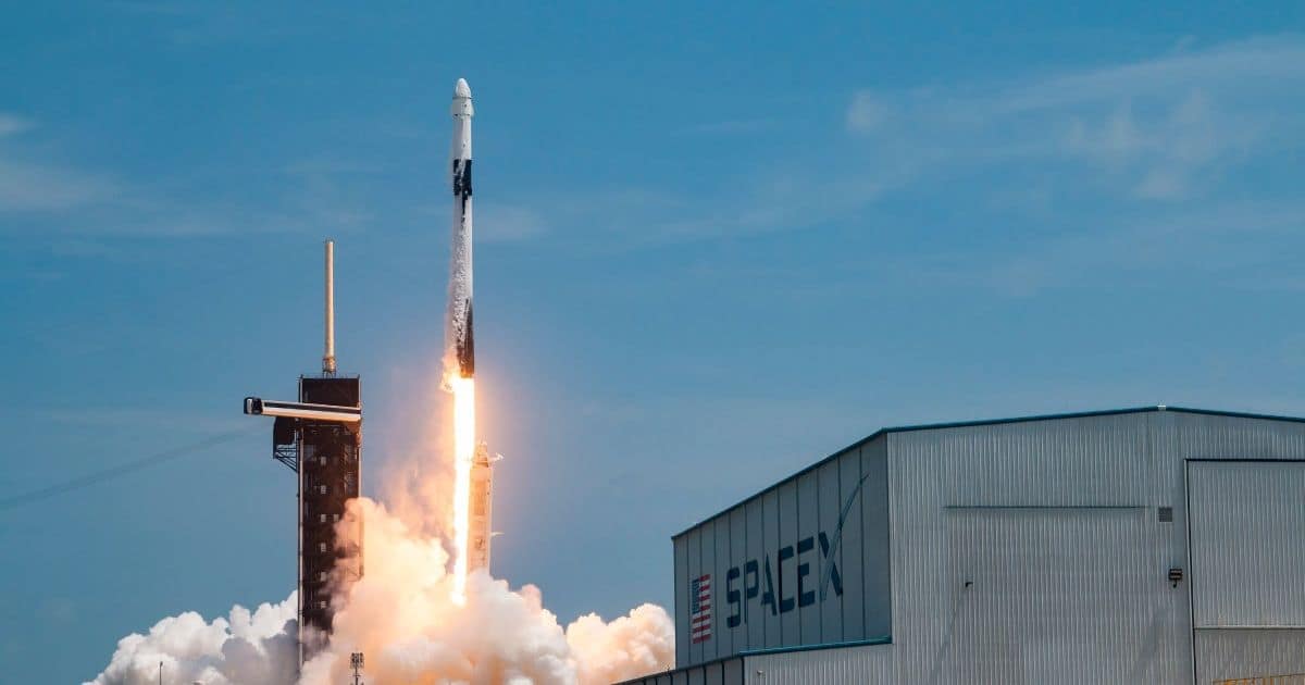 SpaceX получила контракты от Space Force на $6,45 млрд накануне крупнейшего IPO в истории