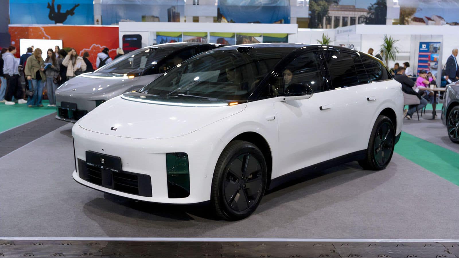 Li i6 дебютировал в Беларуси на TIBO 2026: цены от 128 800 рублей, запас хода до 720 км