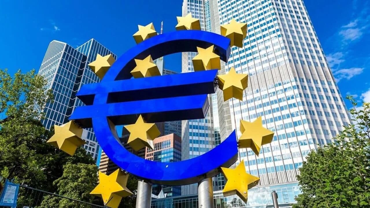 Инфляция в еврозоне достигла максимума с 2023 года: ЕЦБ готовится повысить ставку
