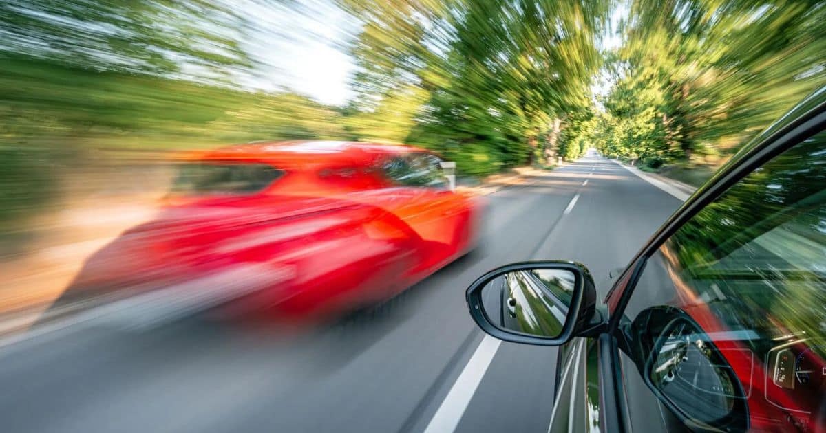 Почему в электромобилях укачивает сильнее, чем в обычных авто