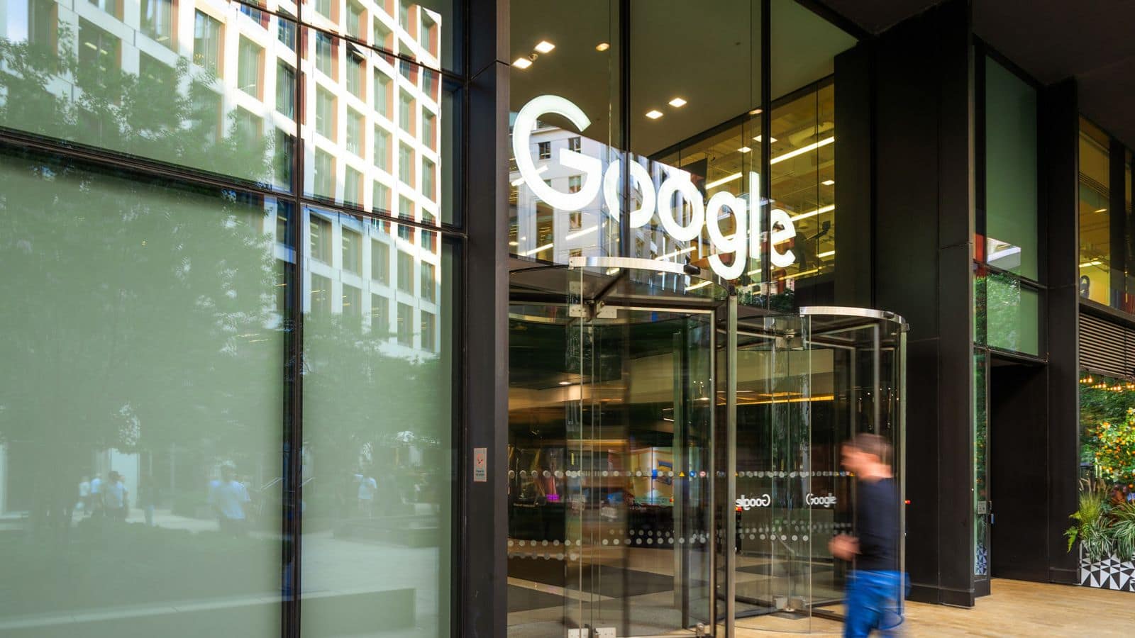 Google заплатит SpaceX $30 млрд за вычислительные мощности xAI для Gemini