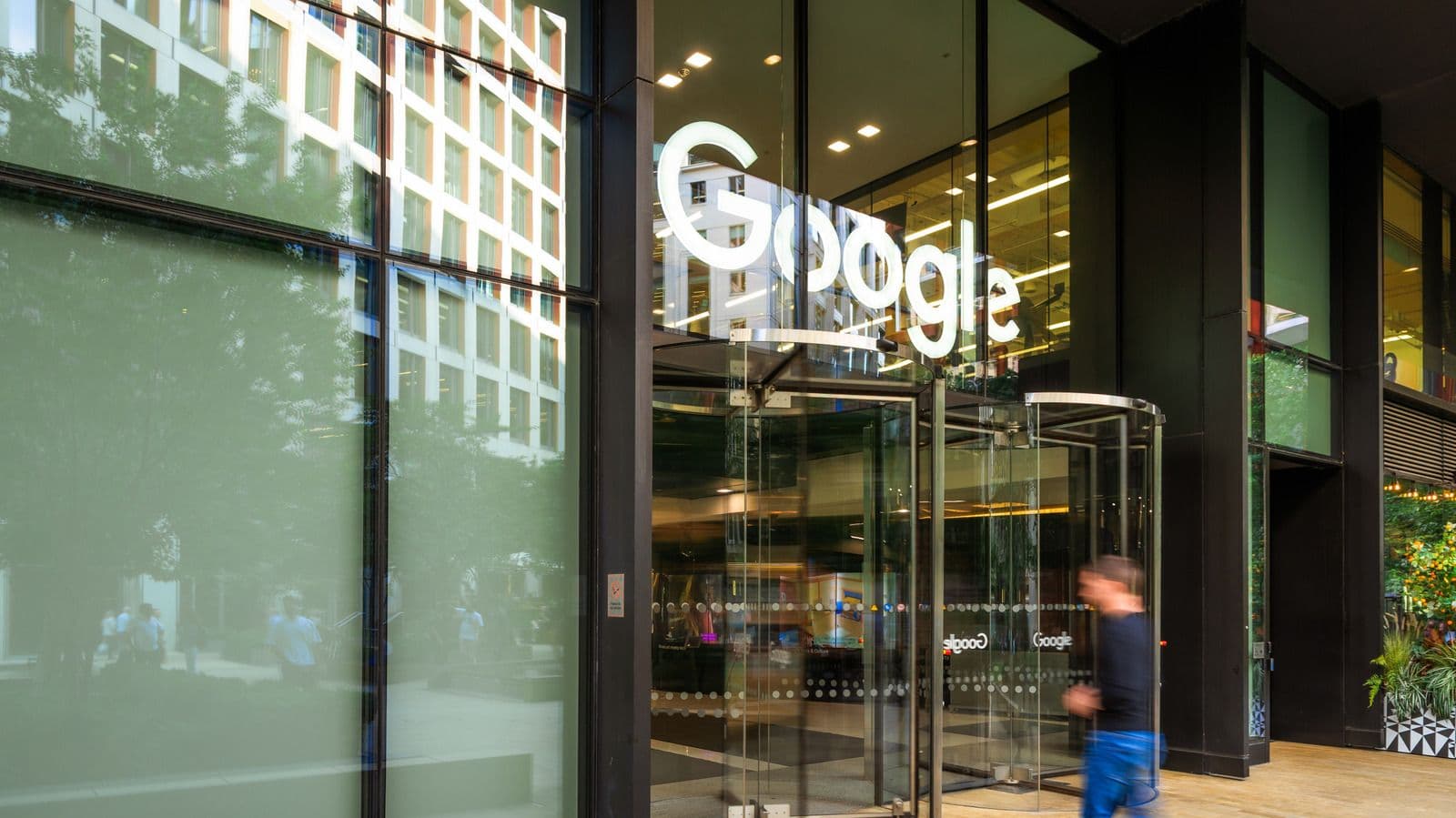 Google заплатит SpaceX $30 млрд за вычислительные мощности xAI для Gemini