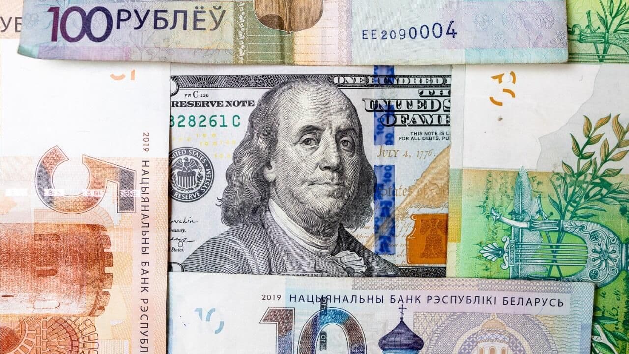 Рублёвые депозиты дешевеют, долларовые — растут: что меняется в белорусских банках