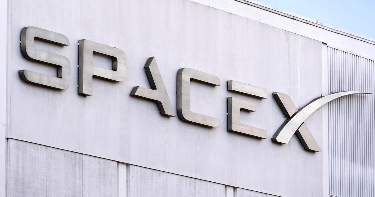 Google будет платить SpaceX $920 млн в месяц за вычислительные мощности для ИИ