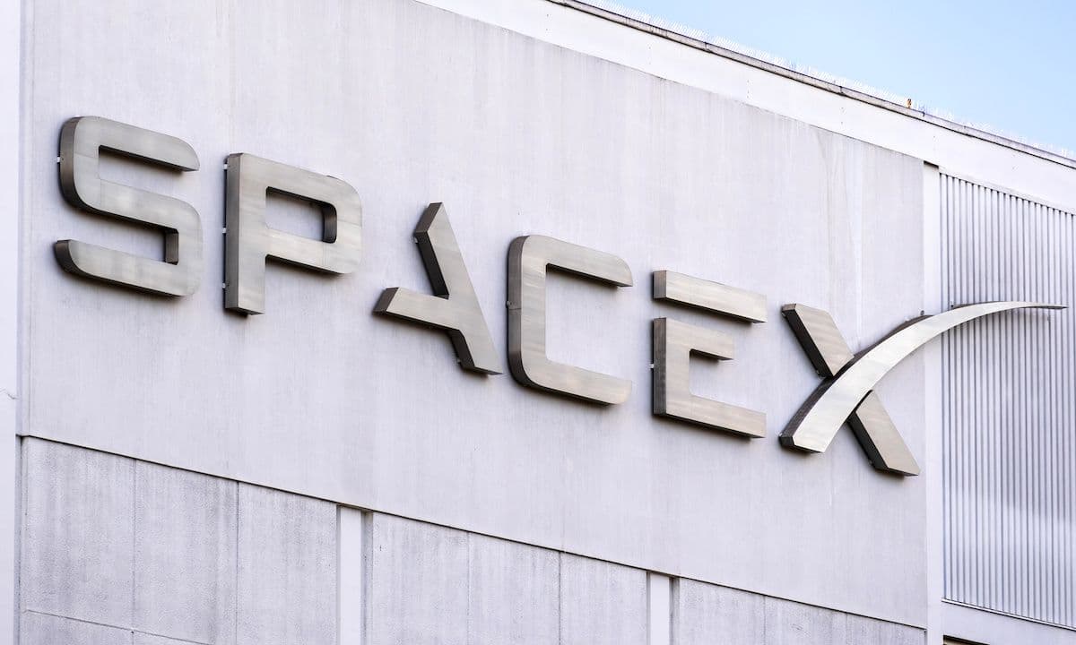 Google будет платить SpaceX $920 млн в месяц за вычислительные мощности для ИИ