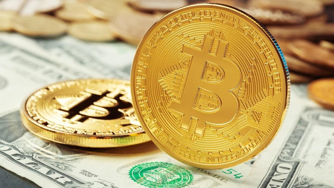 Долгосрочные держатели биткоина сбросили активы на $2,4 млрд за двое суток