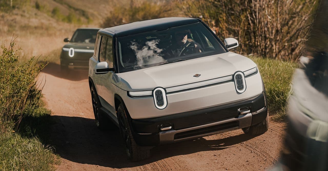 Глава Rivian — о провале Cybertruck, ставке на R2 и будущем компании