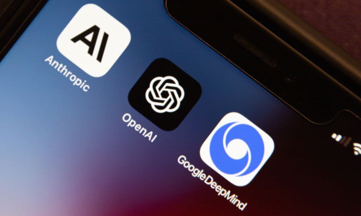 Нобелевский лауреат из Google DeepMind уходит в Anthropic