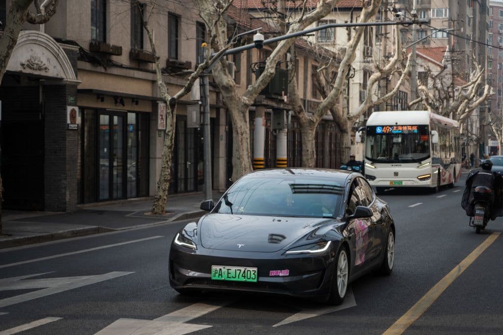 Tesla опровергает версию об Autopilot после смертельной аварии в Техасе