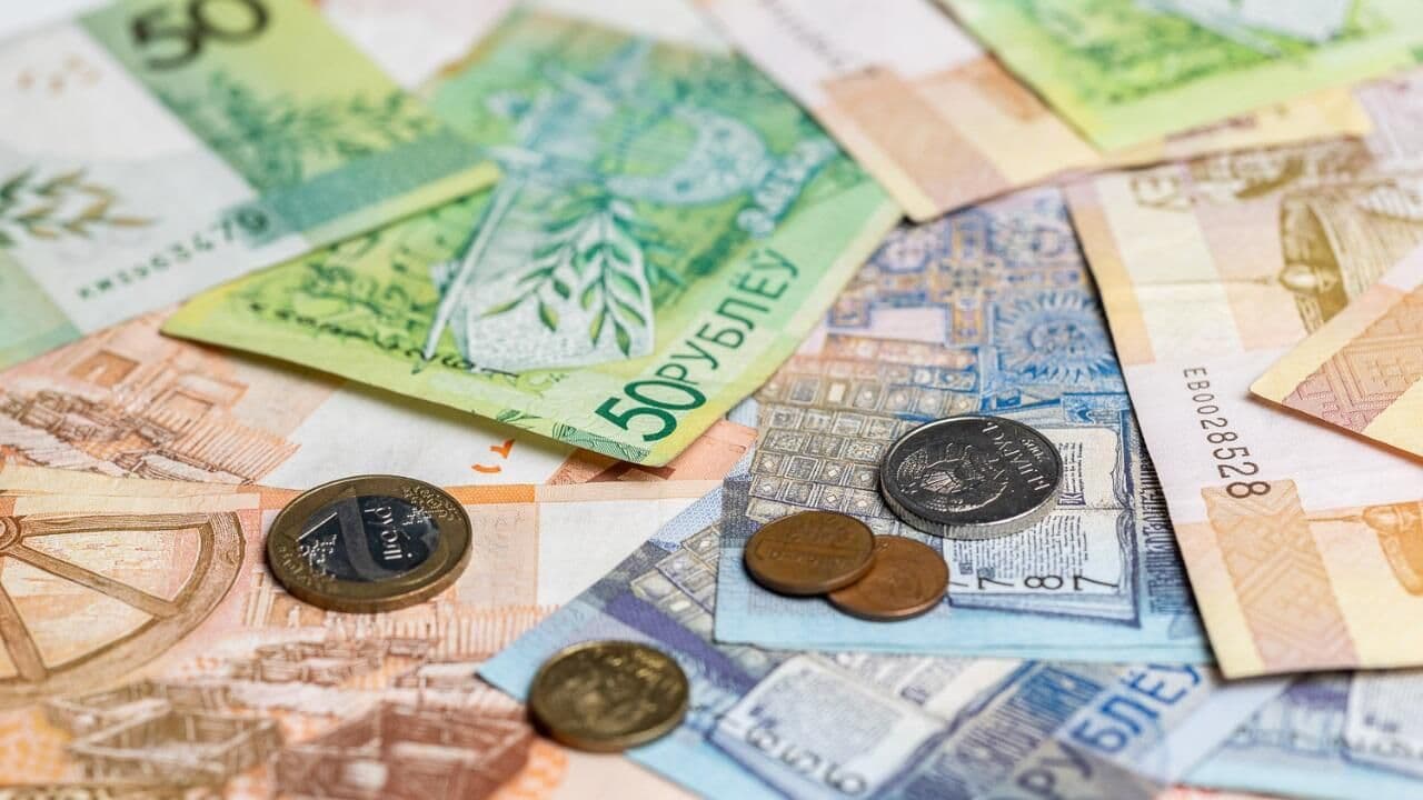 Что изменится в Беларуси с 1 июля 2026: геолокация в банках, налог на профдоход и пенсии