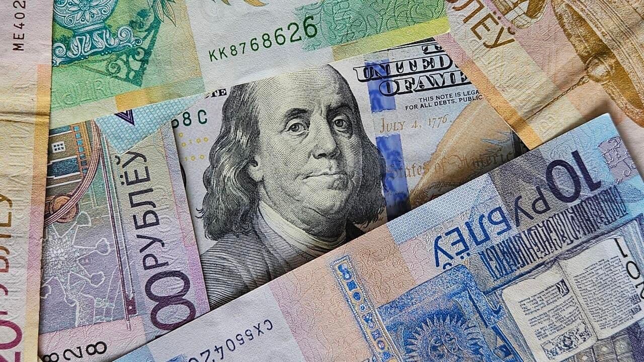 Белгазпромбанк повысил долларовые ставки и добавил рублёвые вклады