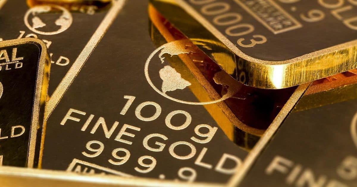 Золото упало ниже $4000 за унцию впервые с ноября 2025 года
