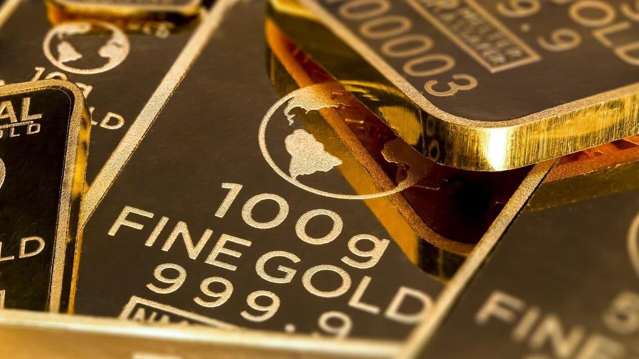 Золото упало ниже $4000 за унцию впервые с ноября 2025 года