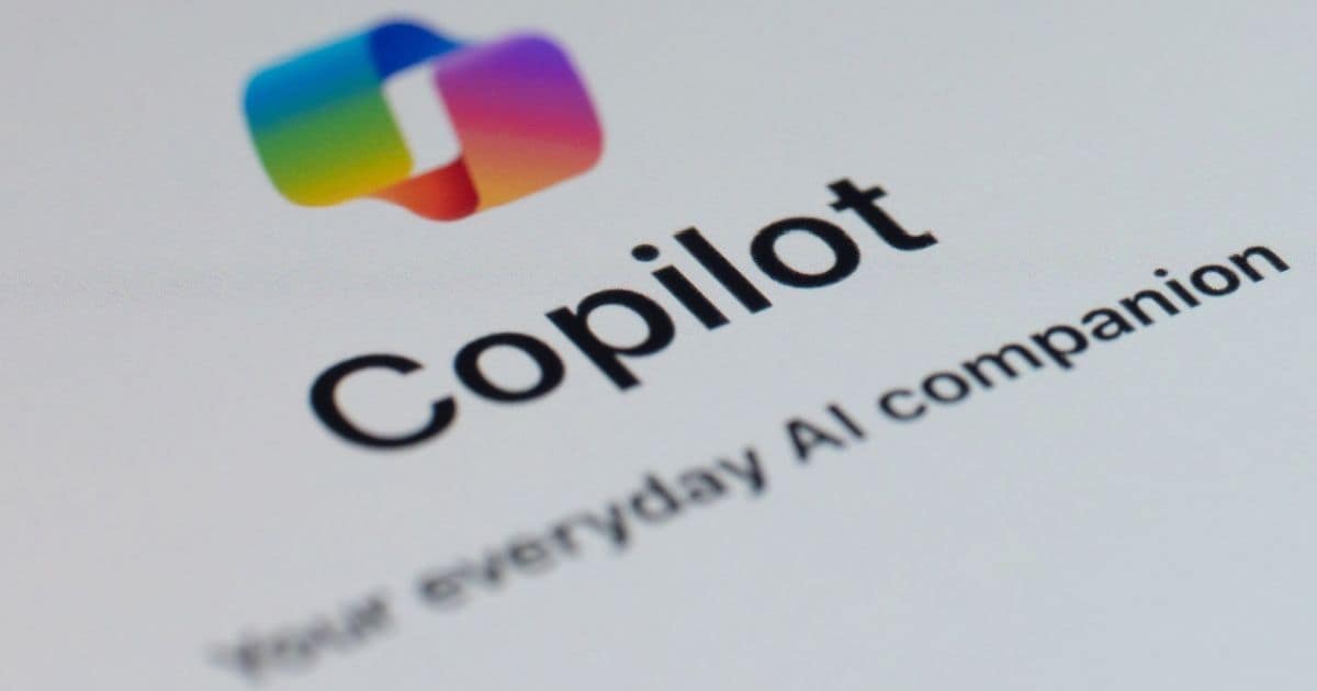 Microsoft объединяет потребительский и корпоративный Copilot в единое приложение