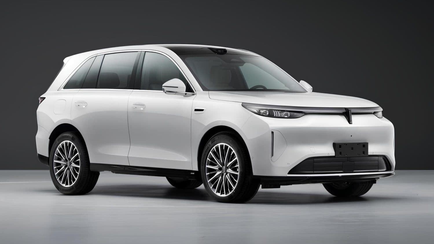 GWM Wey V8X: китайский автогигант выводит 724-сильный электрокроссовер в премиум-сегмент