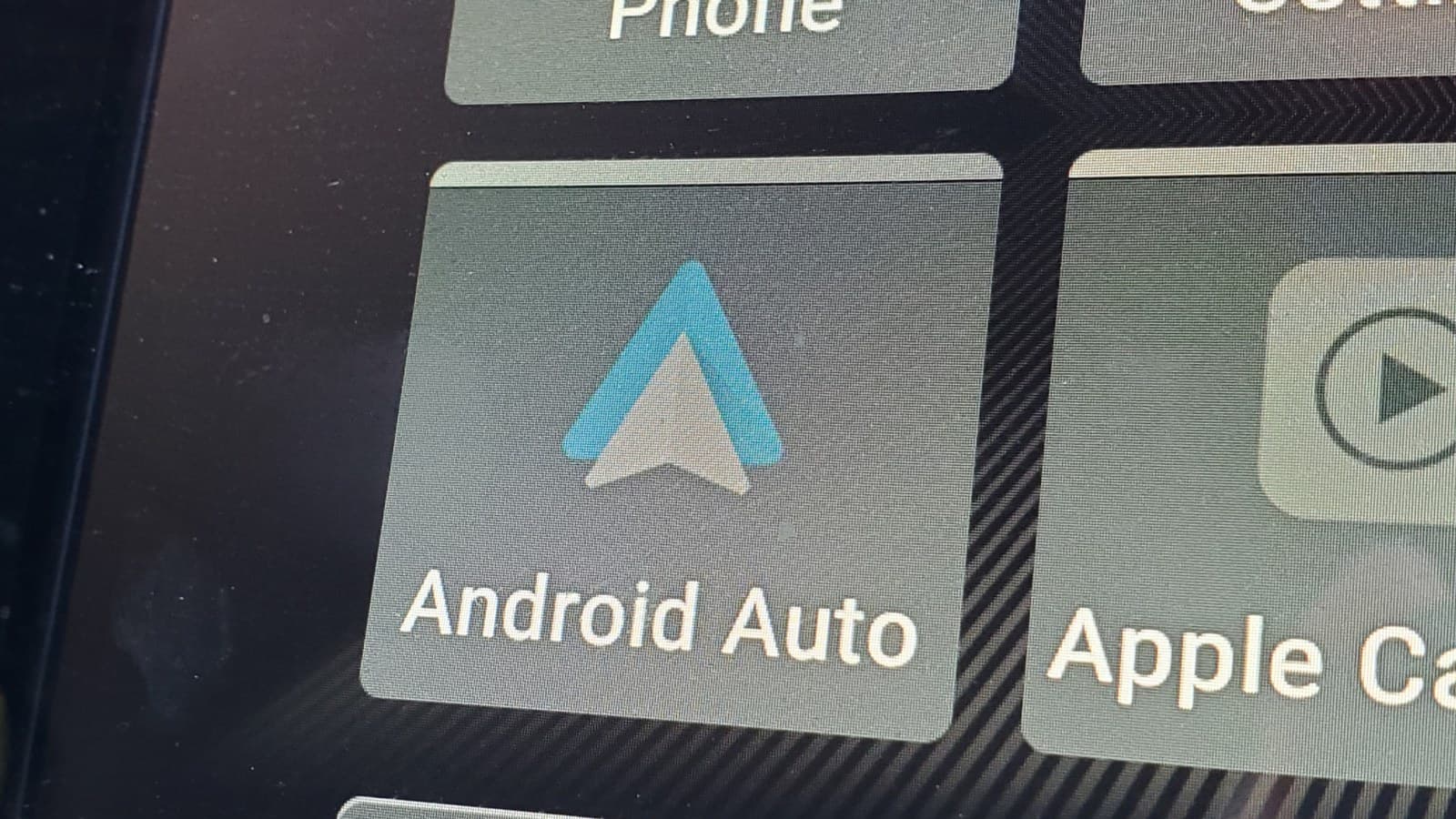 Скрытое меню разработчика в Android Auto: как открыть и что там найти