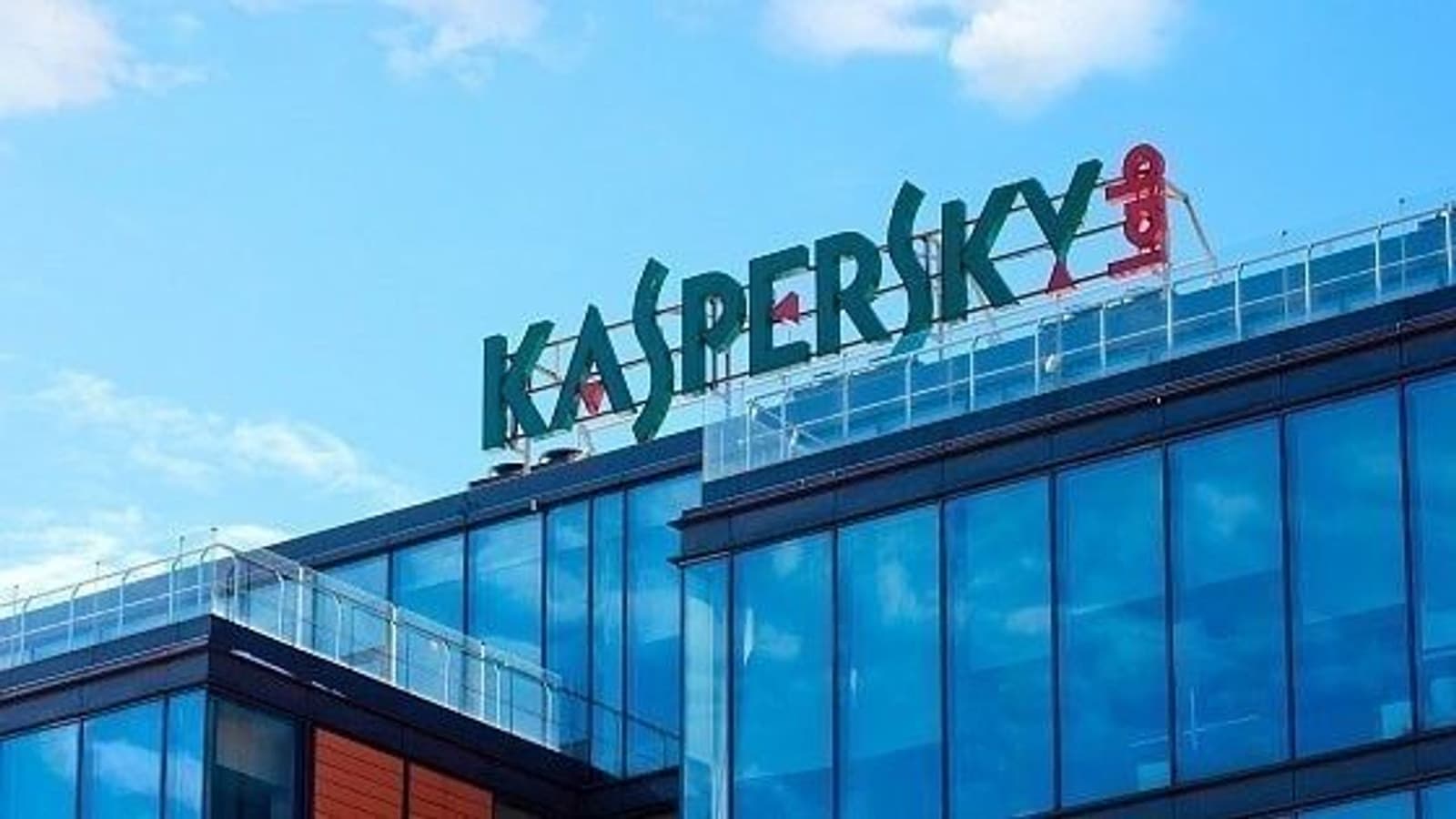 «Лаборатория Касперского» показала прототип смартфона с российской ОС, который нельзя взломать