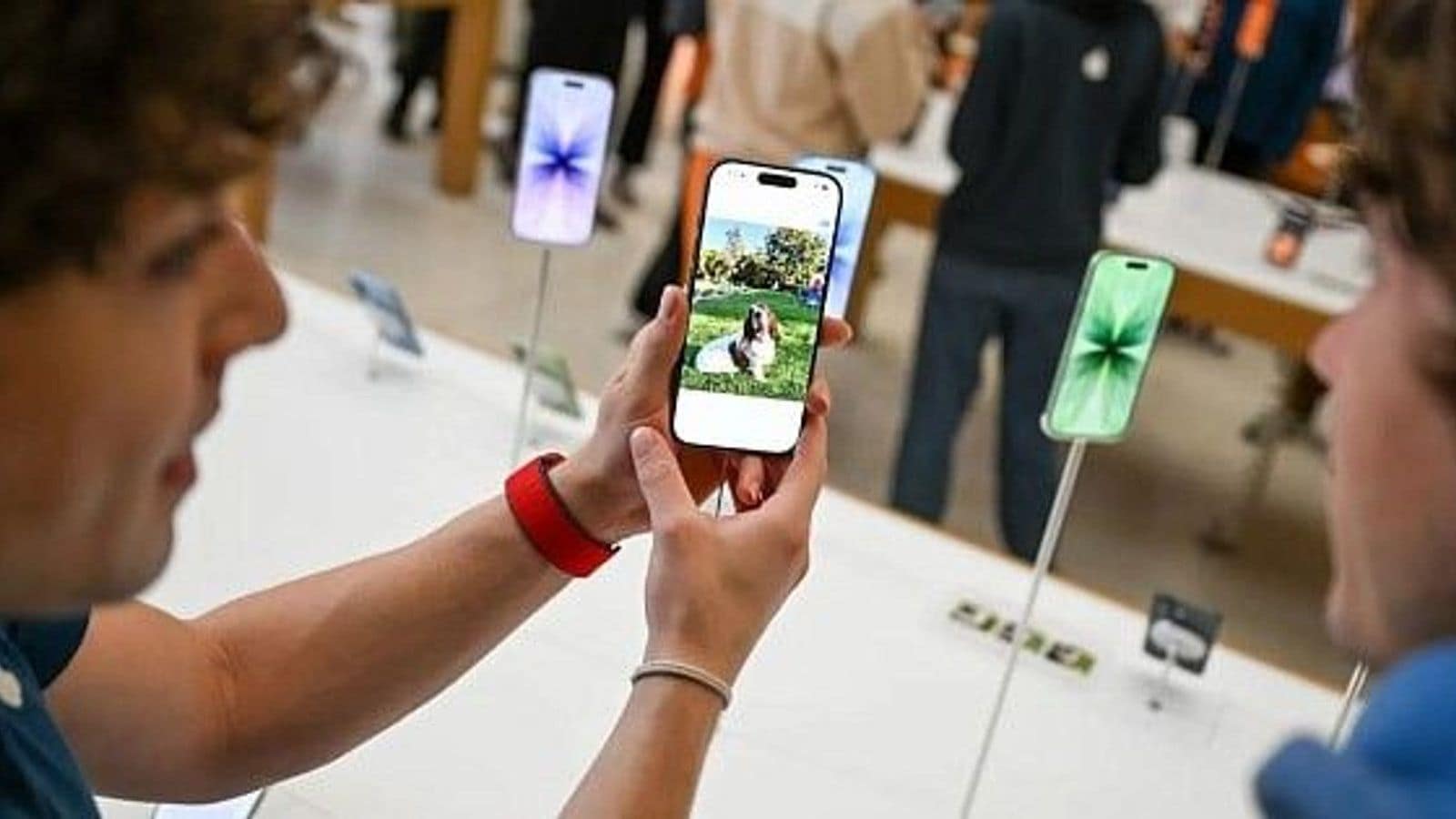 Apple добавит ИИ-редактирование фото в iPhone и iPad осенью 2025 года