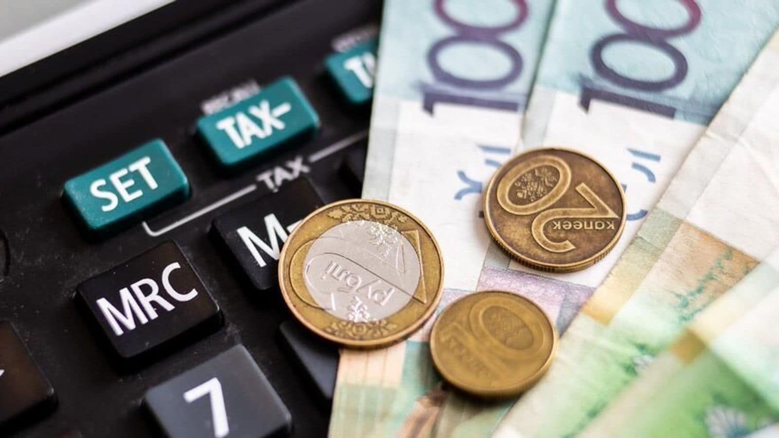 Рынок труда Беларуси в I квартале 2026: зарплата 2976 BYN, безработица 2,4%
