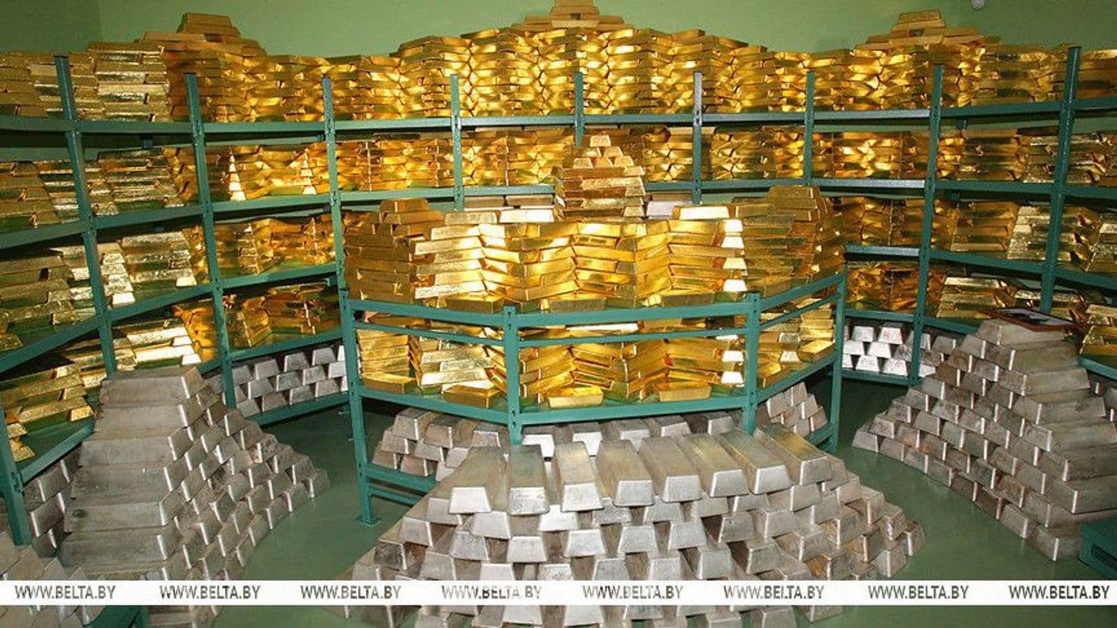 Золотовалютные резервы Беларуси превысили $15 млрд: что за этим стоит
