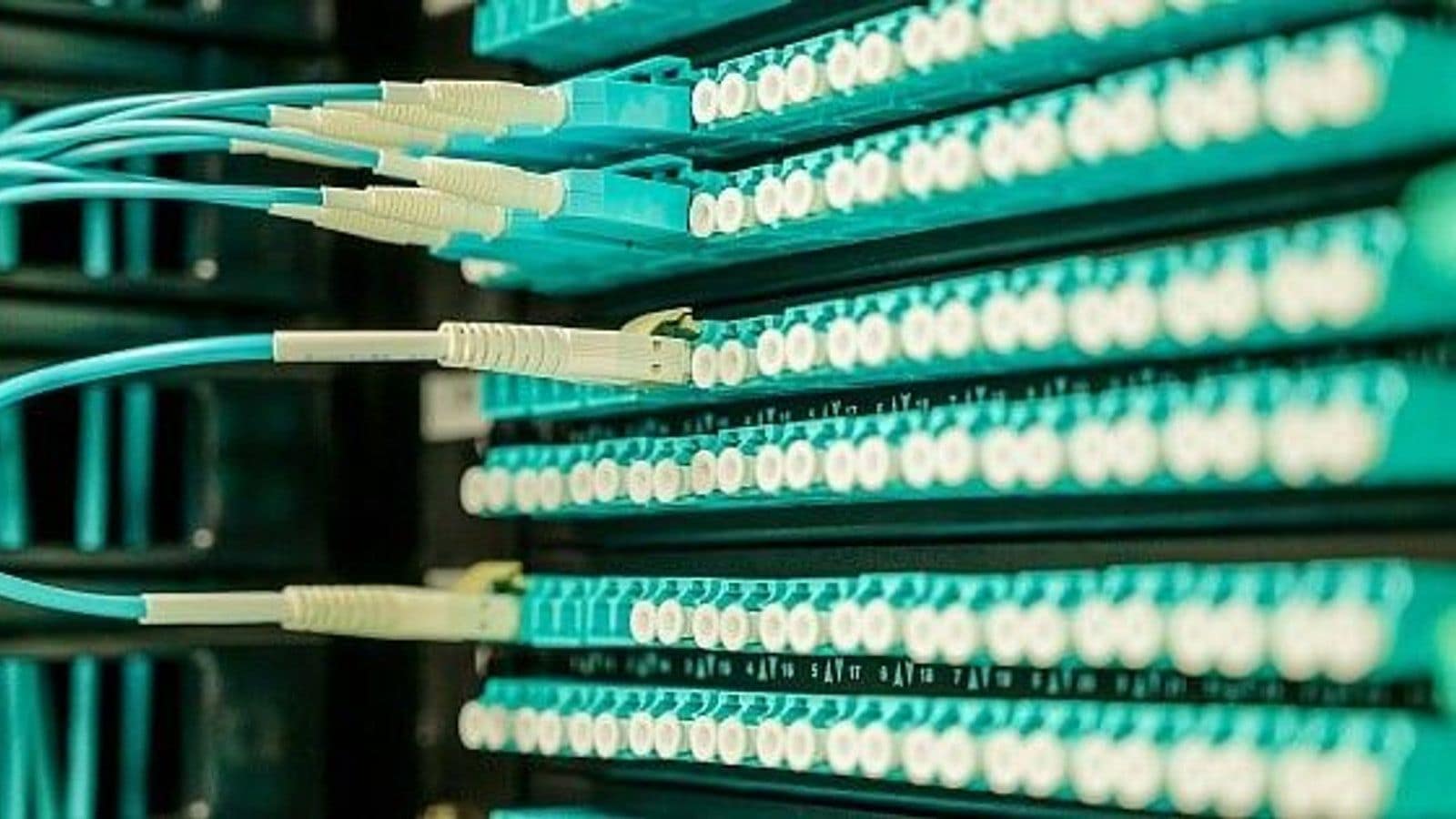 DDoS-атака обрушила интернет у тысяч абонентов «Космос ТВ» в Минске