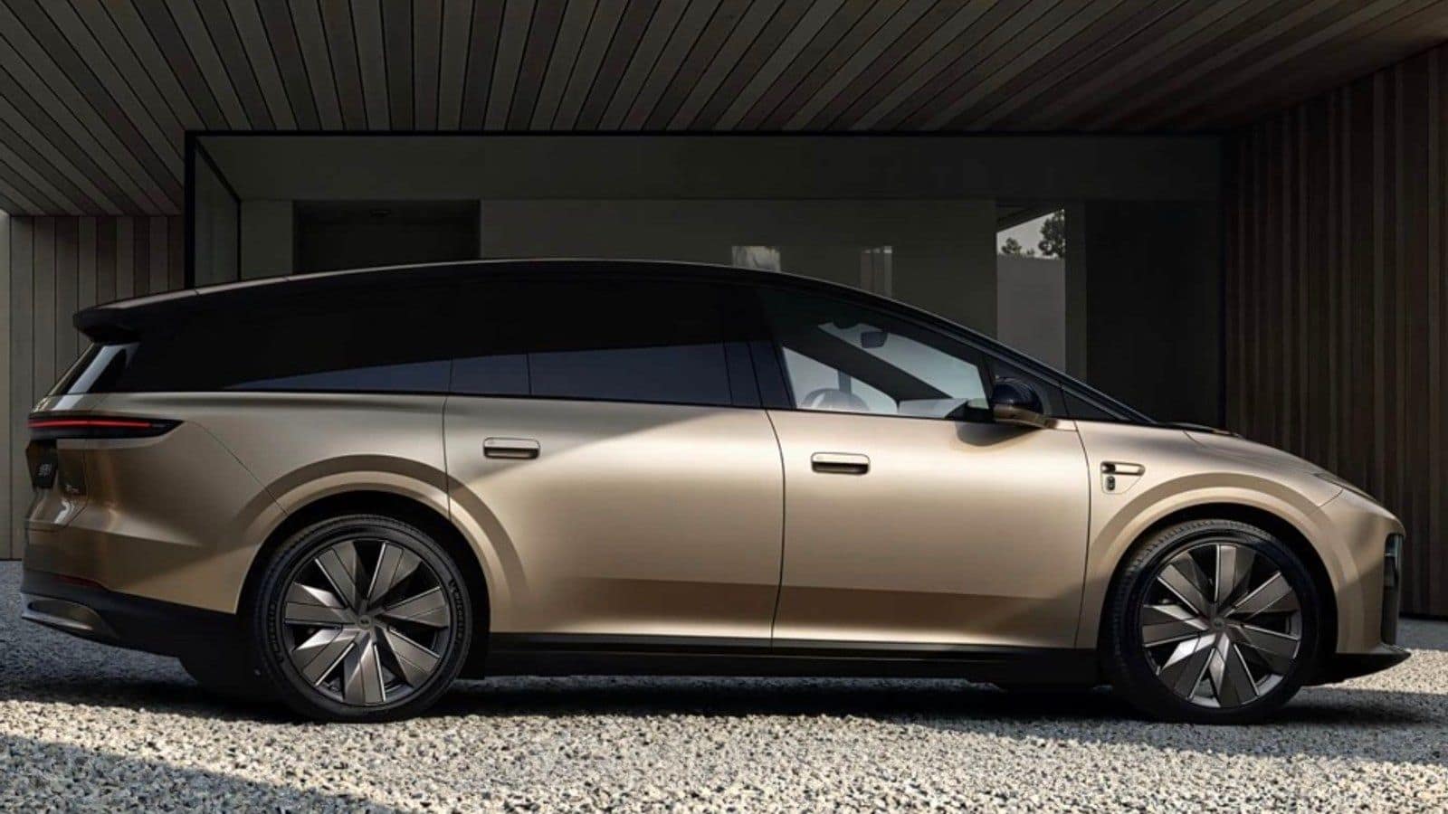 Li Auto представила флагманский электрический SUV i9 с зарядкой 5C и запасом хода 800 км
