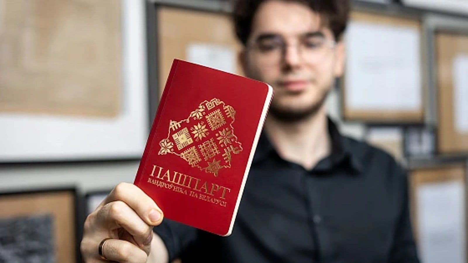 «ПАШПАРТ ВАНДРОЎНІКА»: как минский стартап продал 2000 паспортов путешественника без рекламы